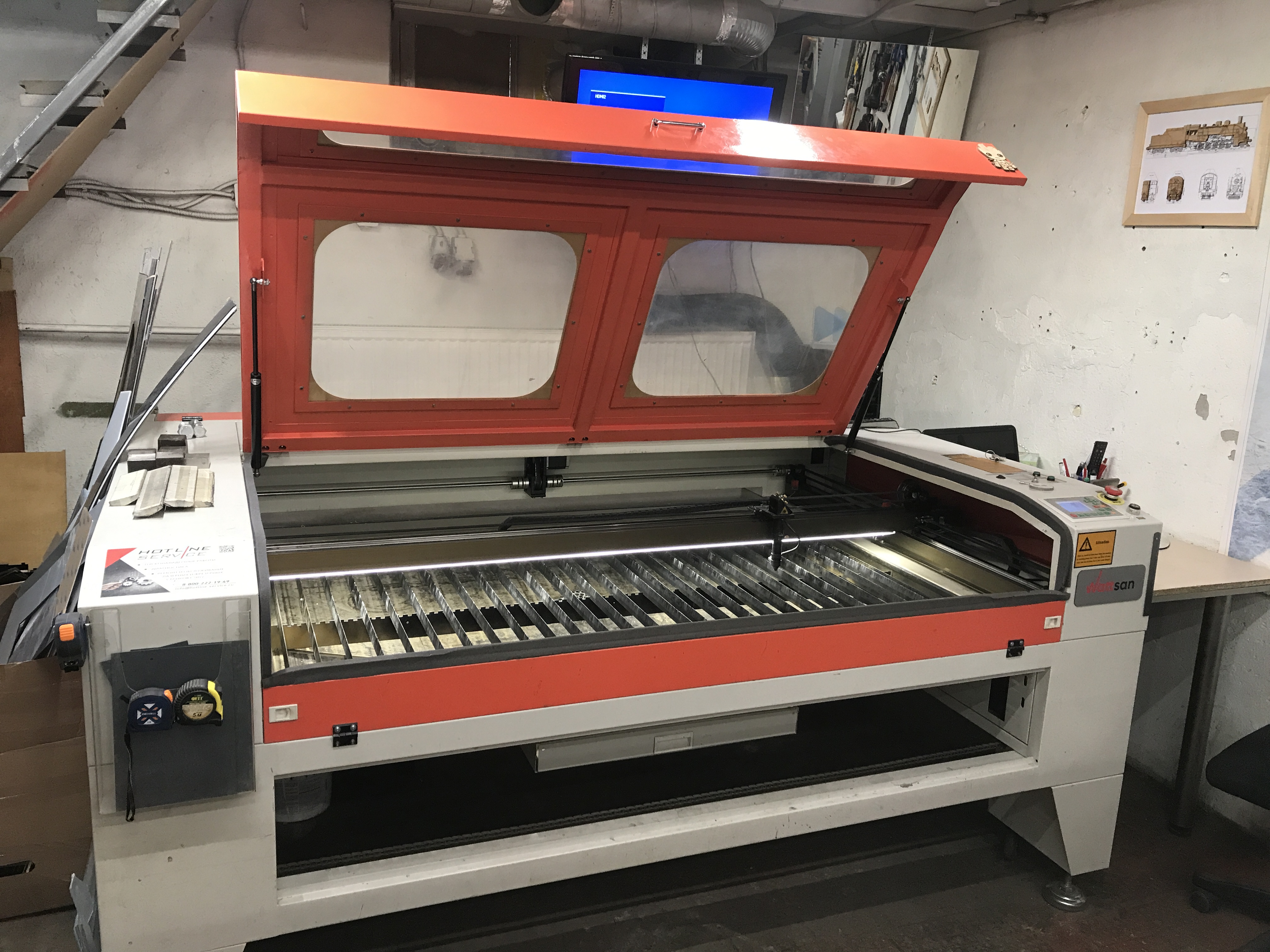 Лазерный станок Wattsan LT 1610 в компании Happy wooden box