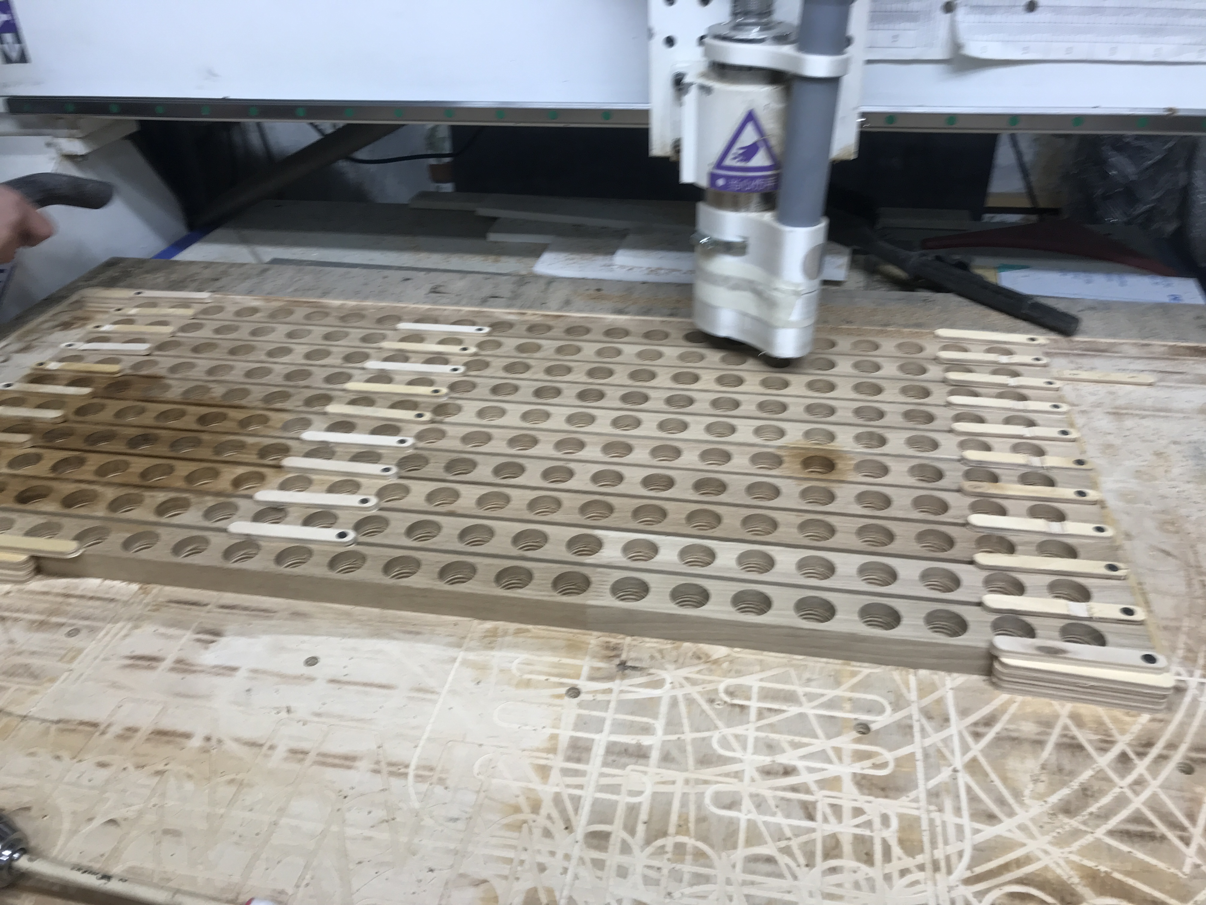 Фрезеровка дуба на ЧПУ в СПб