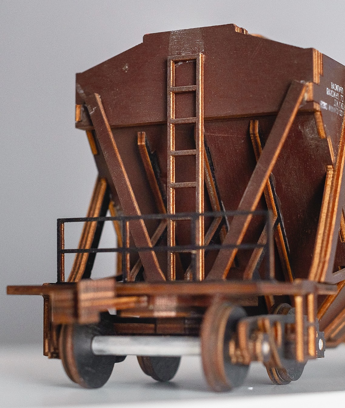 Хоппер-зерновоз серии 11-739