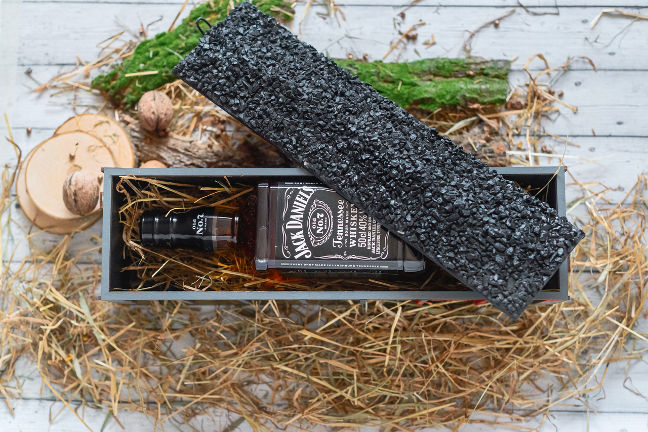 Корпоративный подарок. Грузовой вагон компании