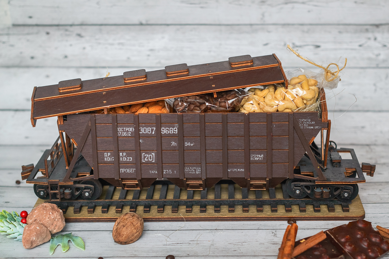 Хоппер-зерновоз серии 11-739