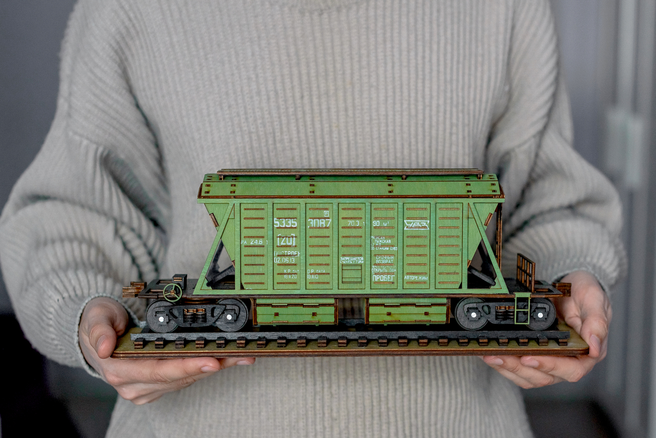 Хоппер-минераловоз серии 11-740