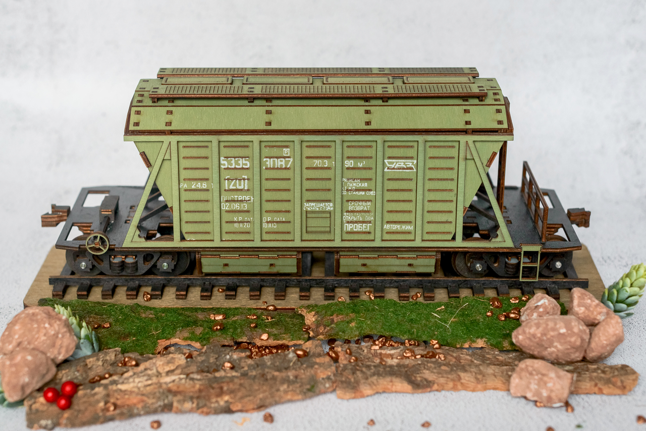 Хоппер-минераловоз серии 11-740