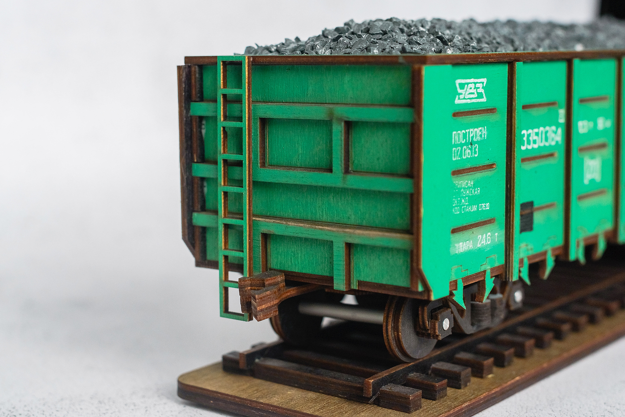 Полувагон серии 12-132